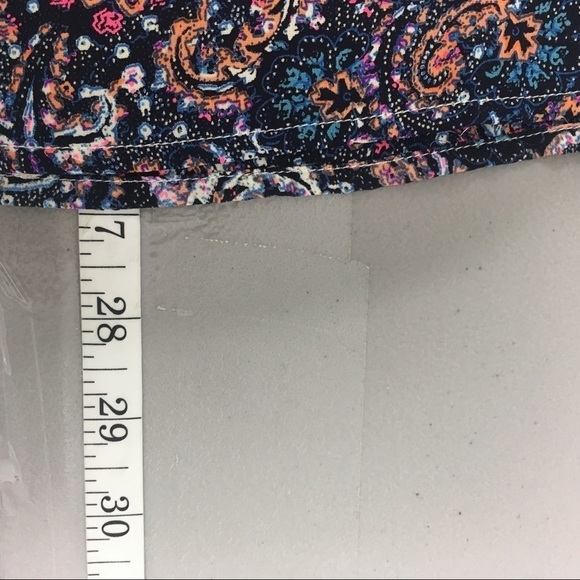 Le Lis Top Shirt Floral Cream Pink Blue Medium - Picture 11 of 11